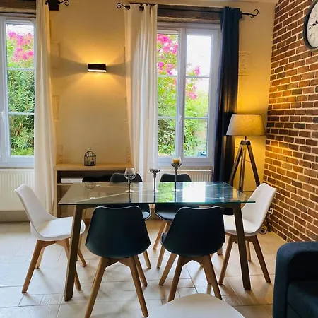 La Madeleine - Maison De Moderne - Terrasse בית נופש *